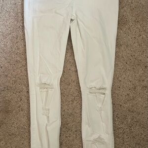 Hollister White Distressed Skinny Jeans - size 0 or 24”